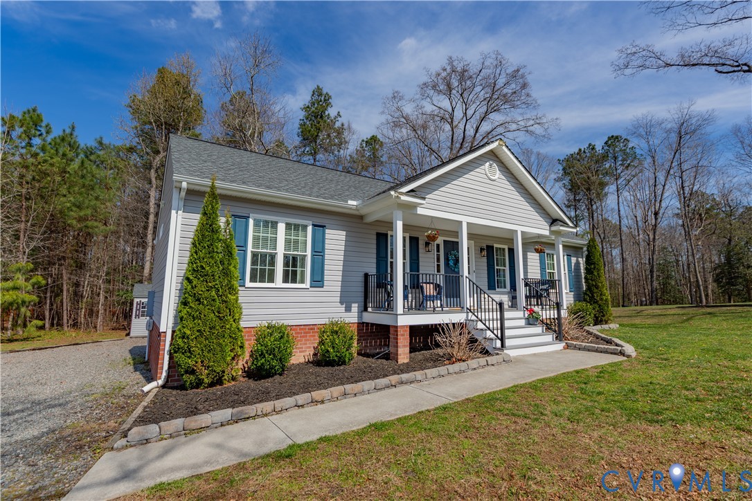 243 Pleasant View Drive Aylett, VA 23009 - Photo 9 of 54