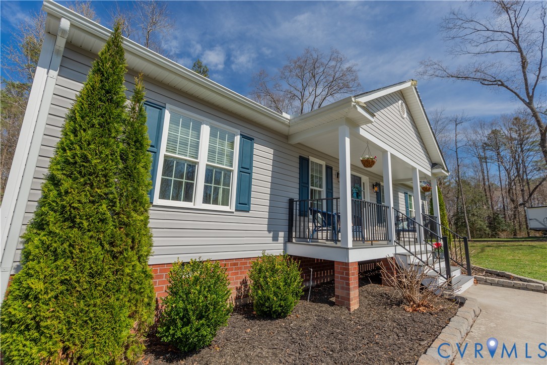 243 Pleasant View Drive Aylett, VA 23009 - Photo 10 of 54