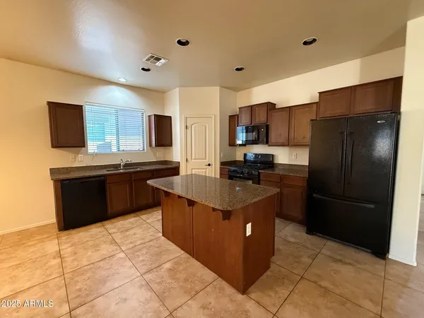 $1,950 | 21871 South 215th Street, Queen Creek, AZ 85142