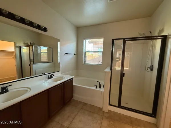 $1,950 | 21871 South 215th Street, Queen Creek, AZ 85142