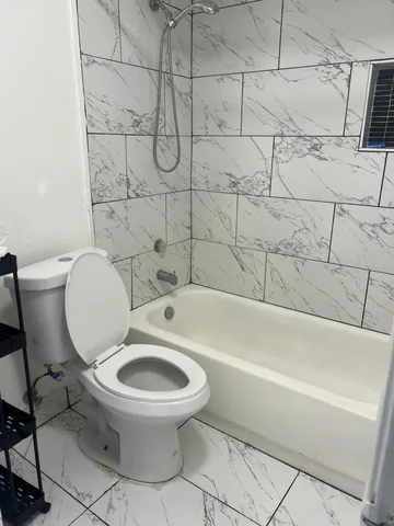 $1,700 | 1638 Embassy Drive, Unit 404, West Palm Beach, FL 33401