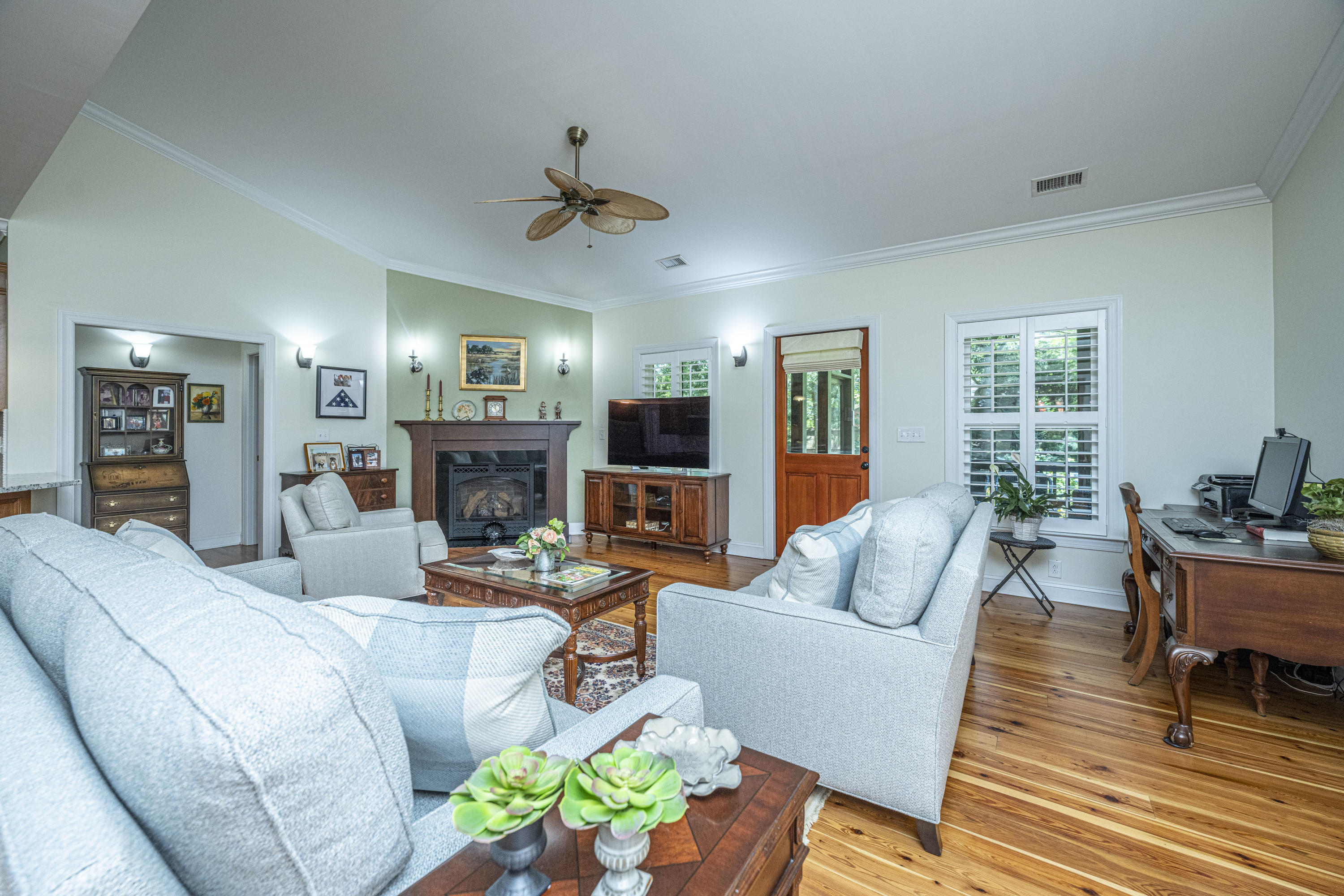 214 6th Avenue Mount Pleasant, SC 29464 - Photo 10 of 48 214SixthAve13