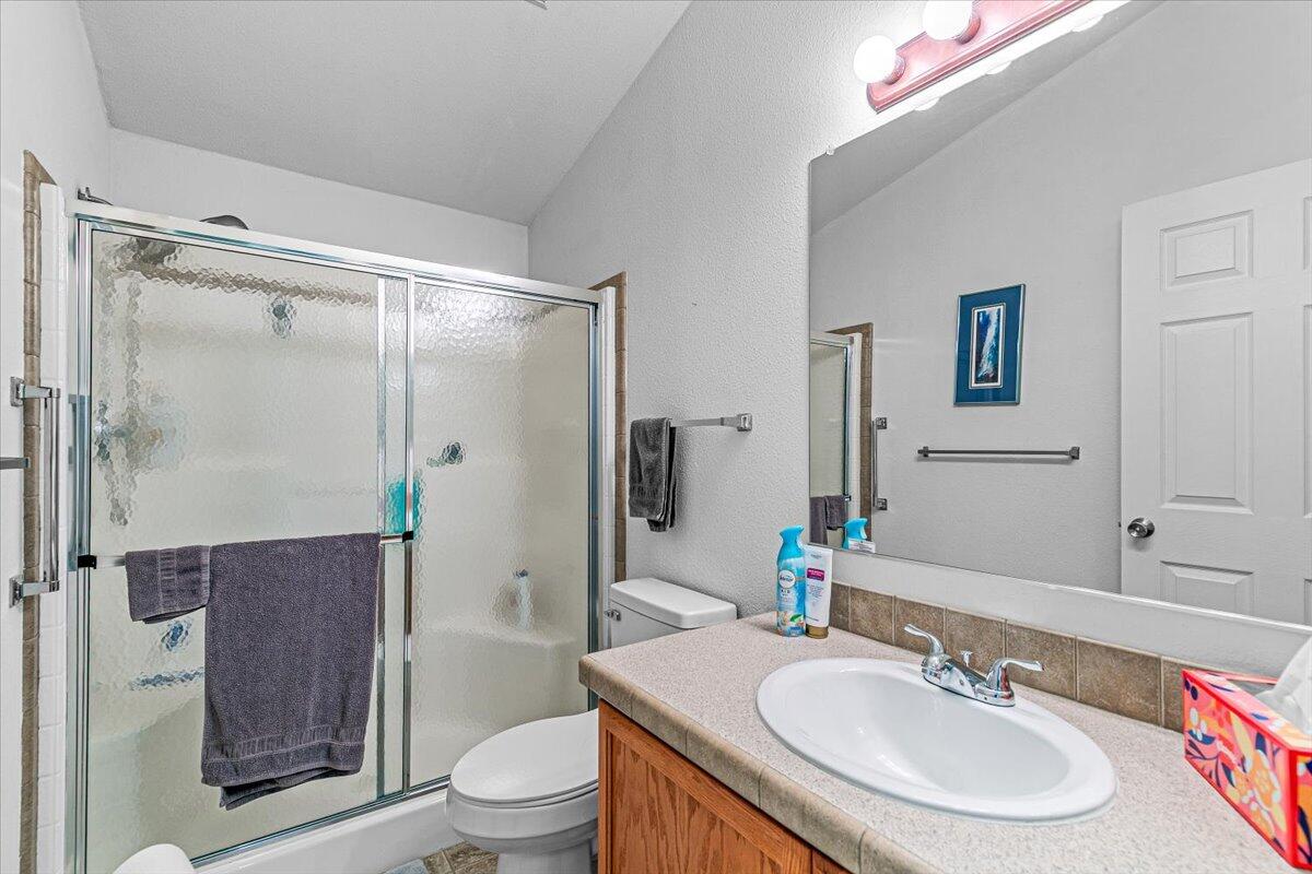 6901 Old Stage Road, Unit 13 Central Point, OR 97502 - Photo 20 of 24 22-23