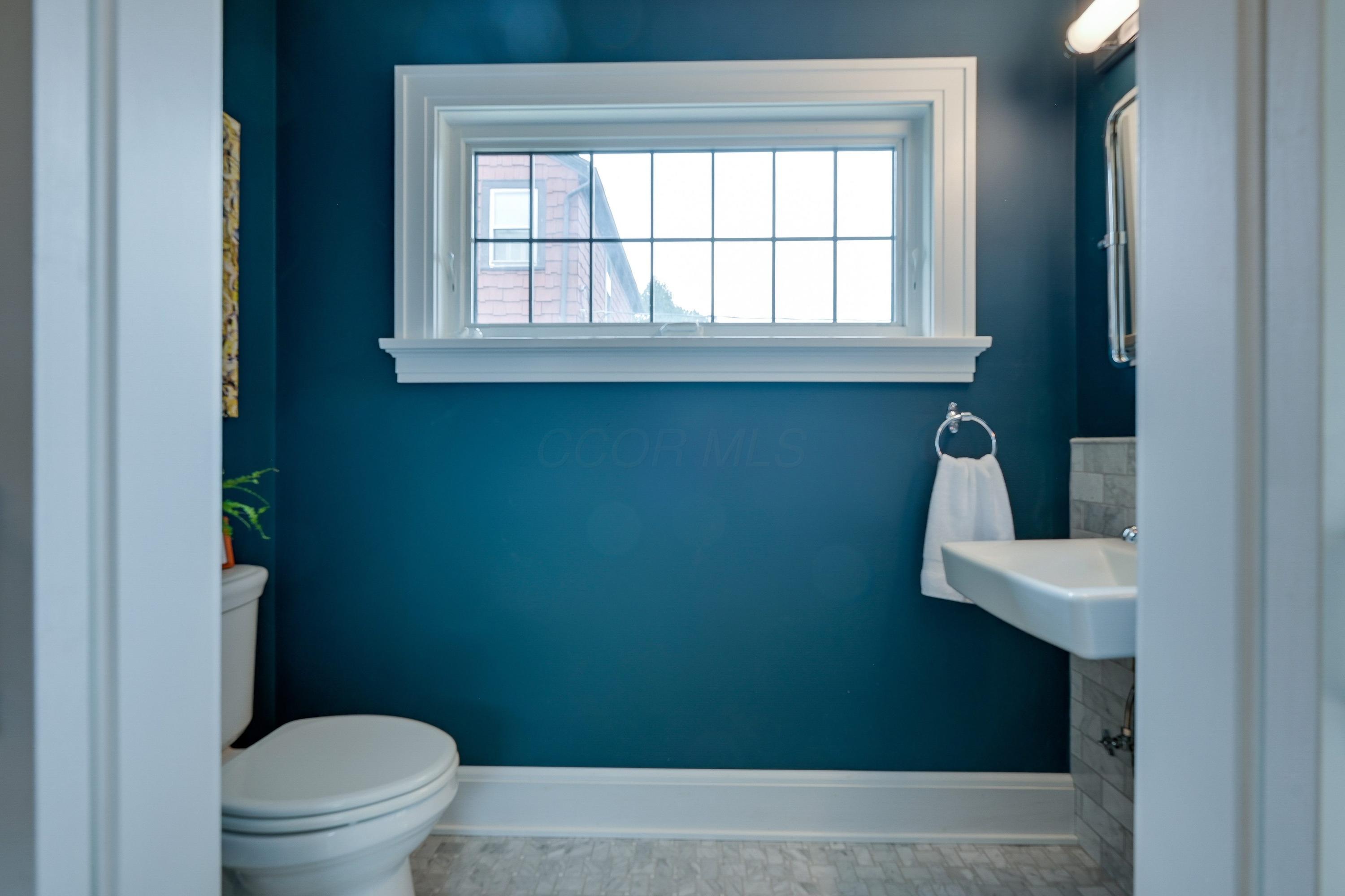 427 East Dunedin Road Columbus, OH 43214 - Photo 22 of 45