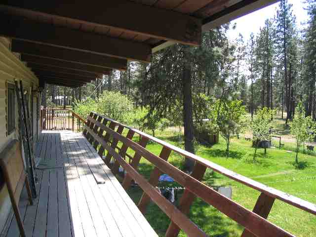 4123 East Laurel Road Chattaroy, WA 99003 - Photo 4 of 8