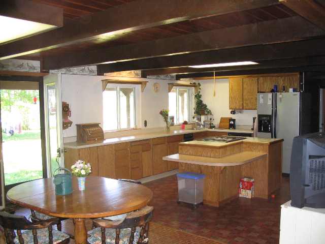 4123 East Laurel Road Chattaroy, WA 99003 - Photo 6 of 8