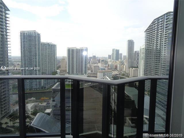 45 Southwest 9th St Unit 3009  