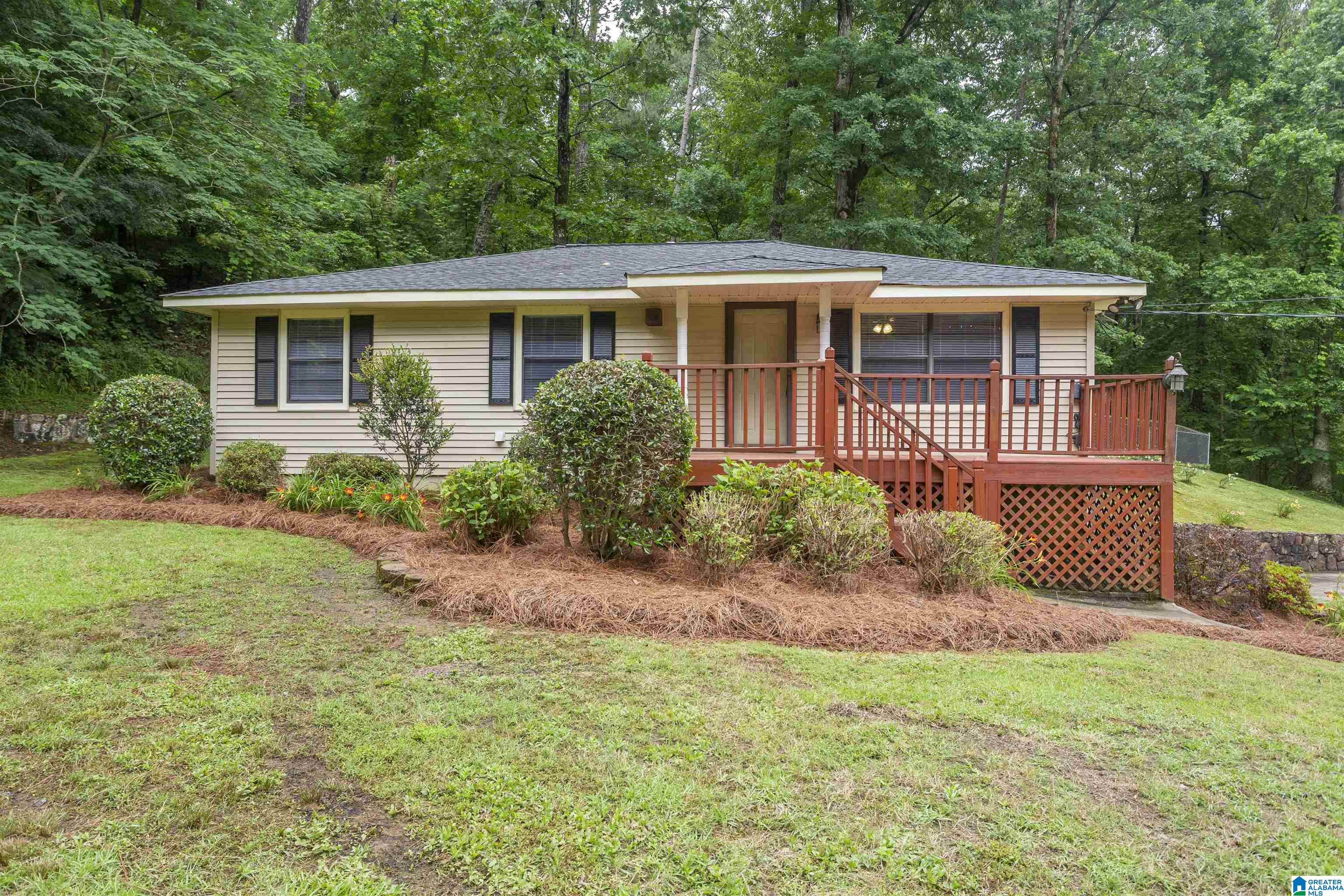 5813 Amber Hills Road Birmingham, AL 35210 - Photo 2 of 24