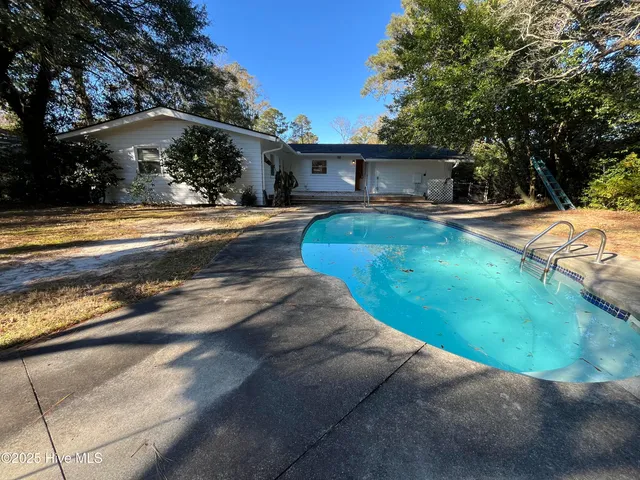 $2,800 | 3728 Winston Boulevard, Wilmington, NC 28403