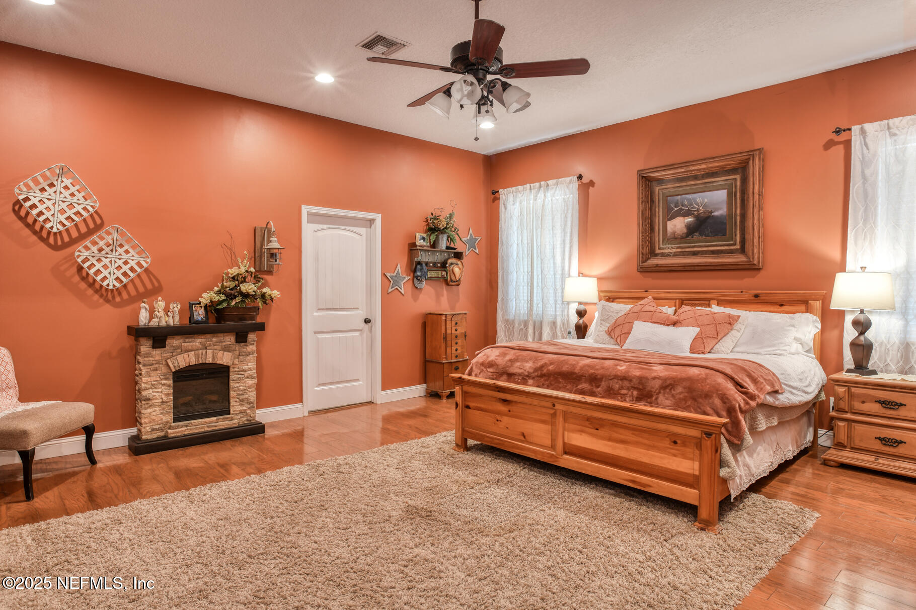 1155 Cousintown Road Interlachen, FL 32148 - Photo 15 of 57 huge owner's suite
