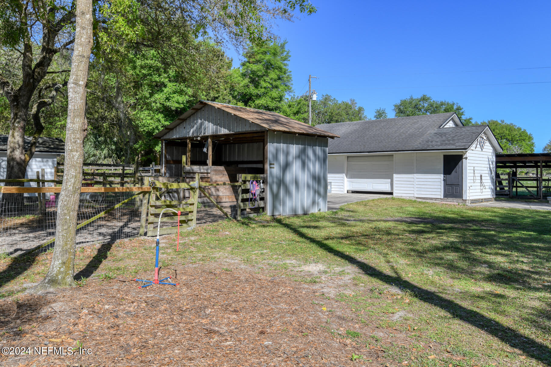 1155 Cousintown Road Interlachen, FL 32148 - Photo 44 of 57 stalls
