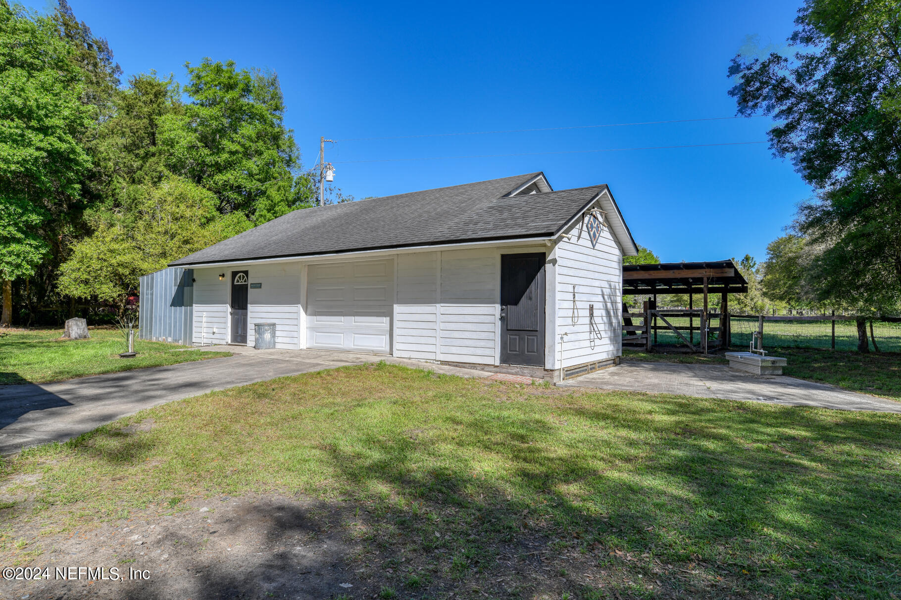1155 Cousintown Road Interlachen, FL 32148 - Photo 45 of 57 detached garage