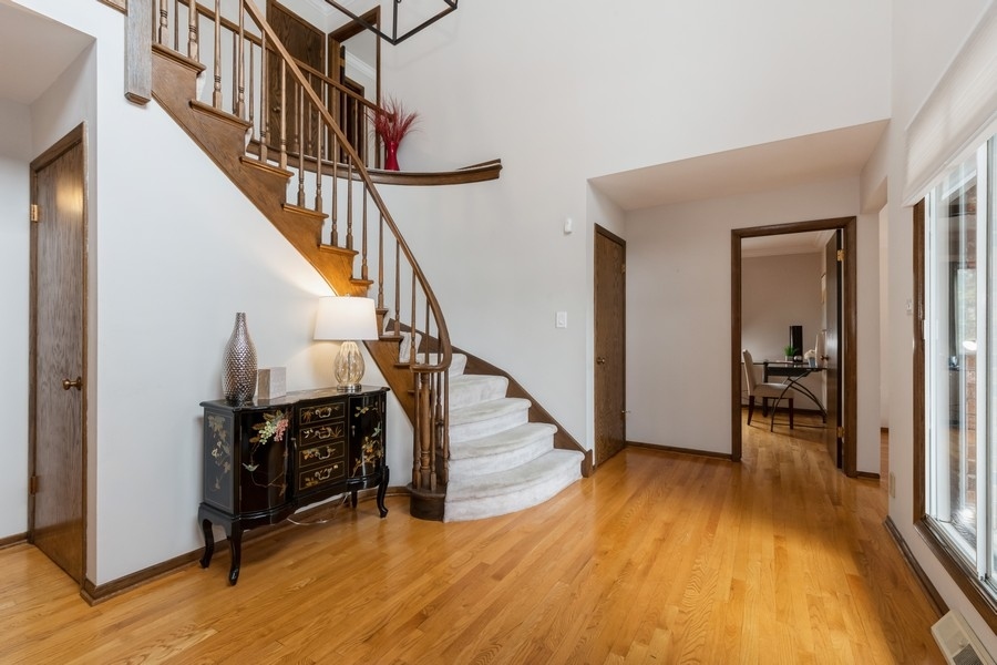 3339 Old Mill Road Northbrook, IL 60062 - Photo 3 of 12