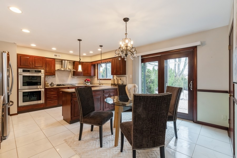 3339 Old Mill Road Northbrook, IL 60062 - Photo 5 of 12