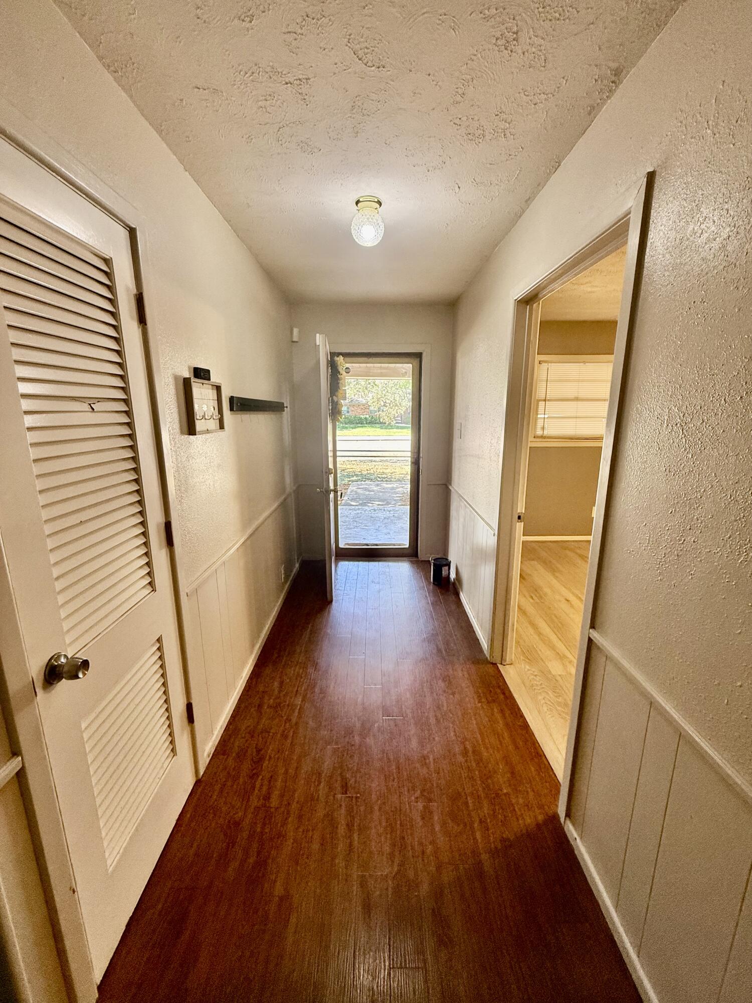 4604 27th Street Lubbock, TX 79410 - Photo 4 of 21 IMG_3973