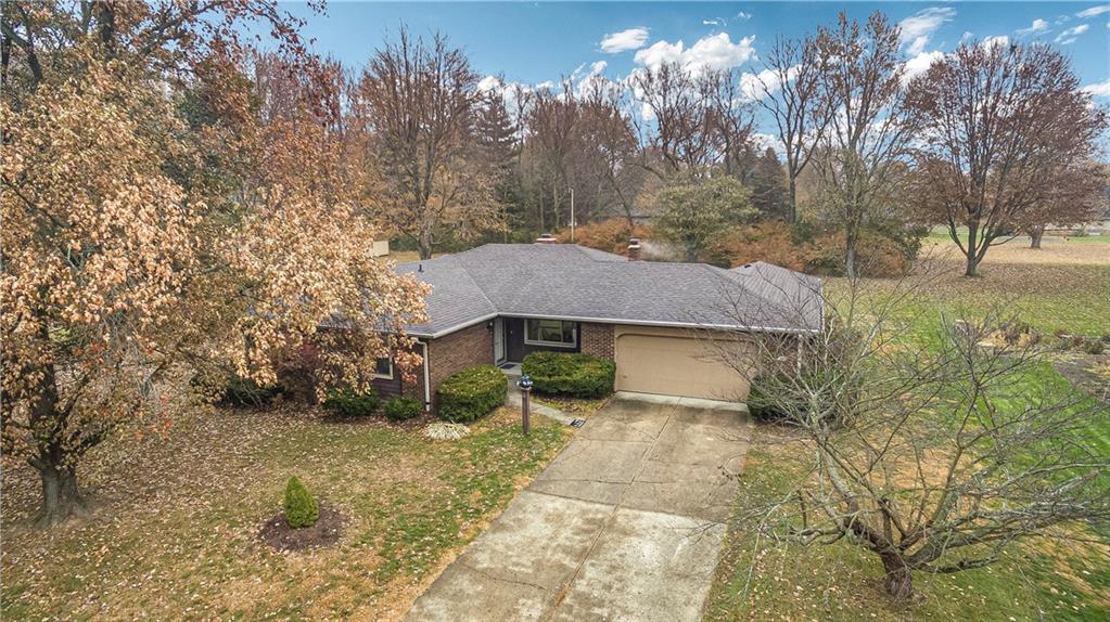 521 Valley Way Road Greenwood, IN 46142 - Photo 2 of 44 Gallery Image 2