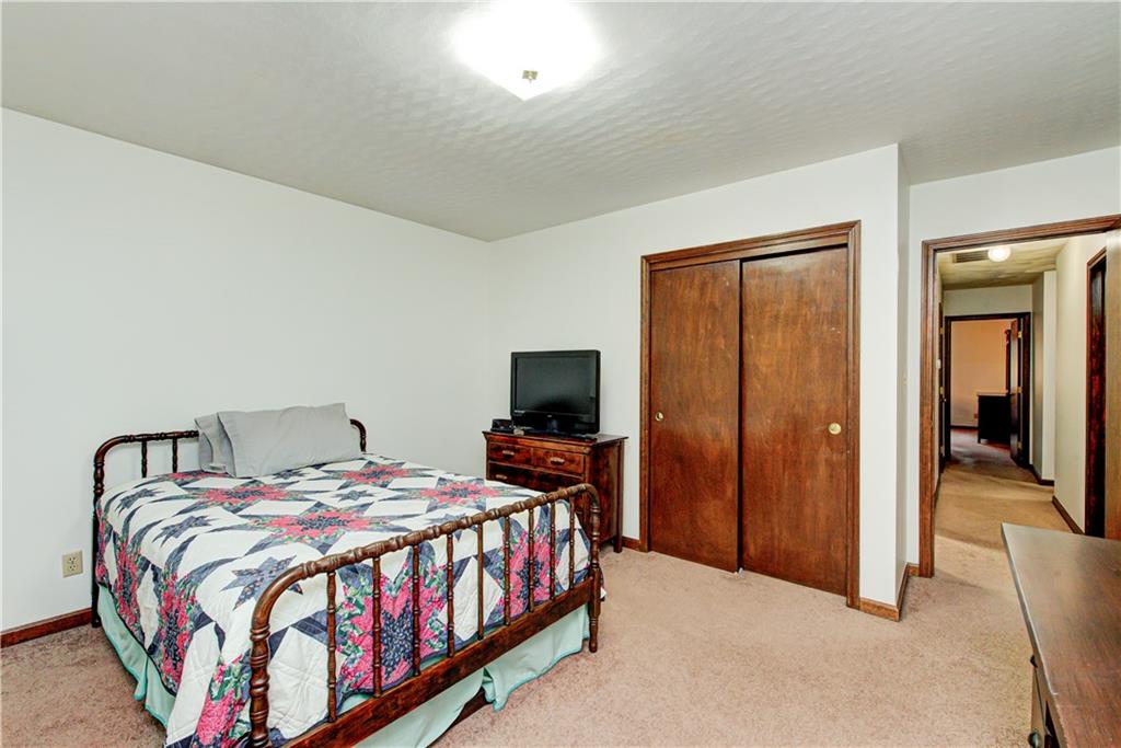 521 Valley Way Road Greenwood, IN 46142 - Photo 28 of 44 Gallery Image 28