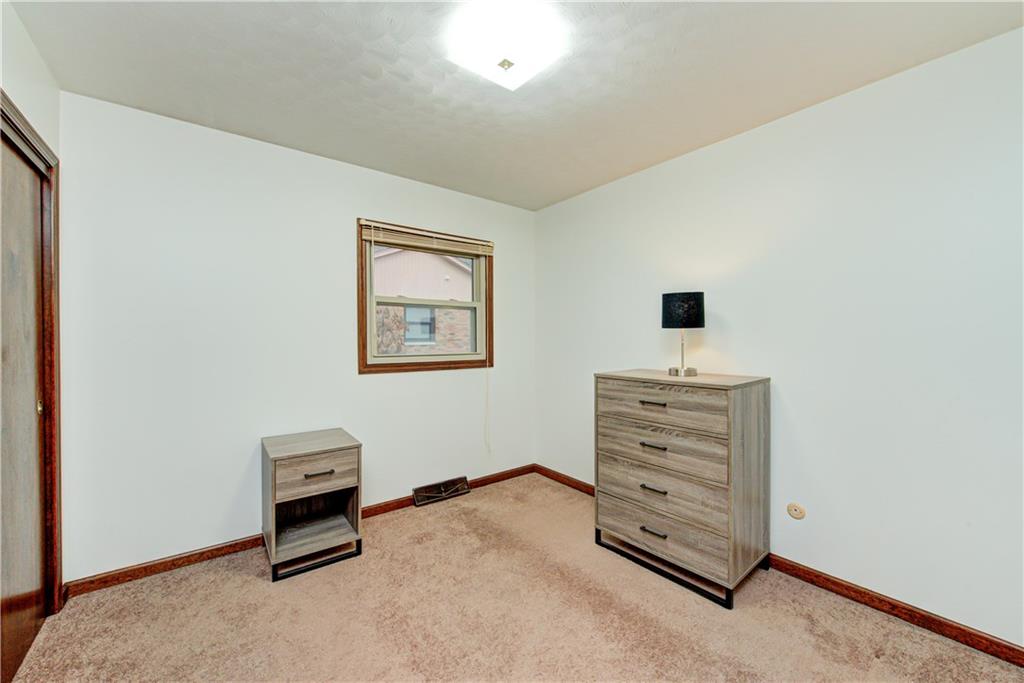 521 Valley Way Road Greenwood, IN 46142 - Photo 31 of 44 Gallery Image 31