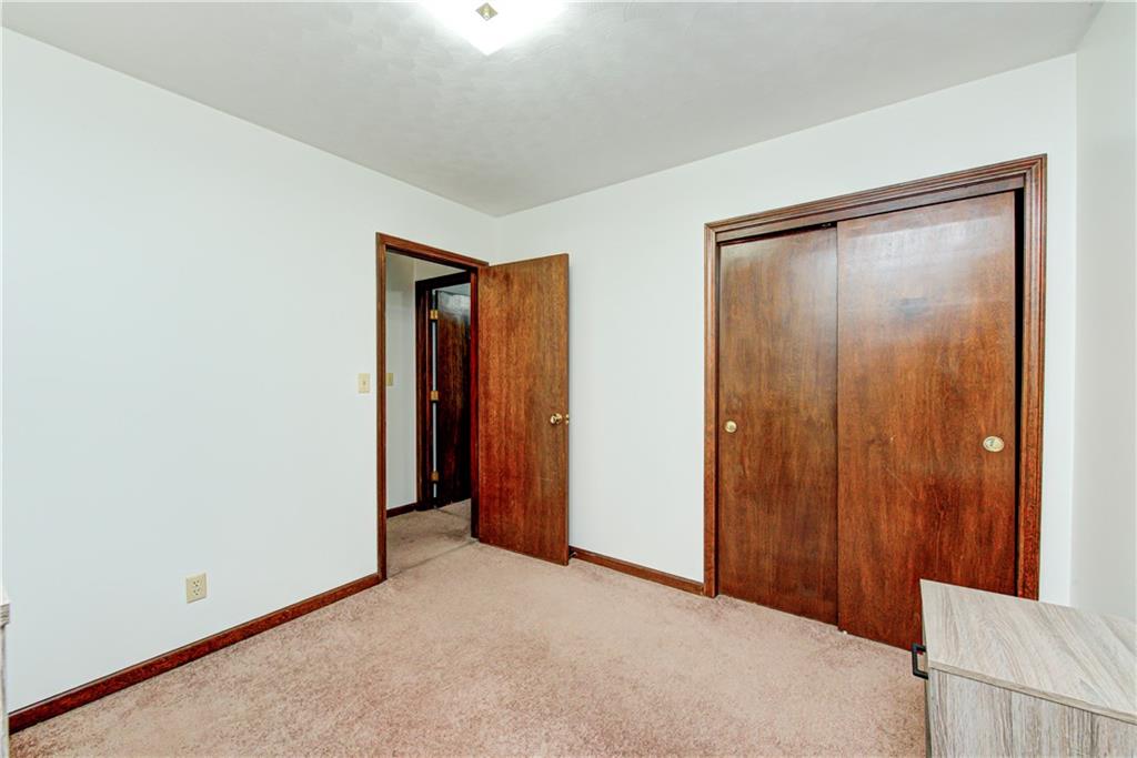 521 Valley Way Road Greenwood, IN 46142 - Photo 32 of 44 Gallery Image 32