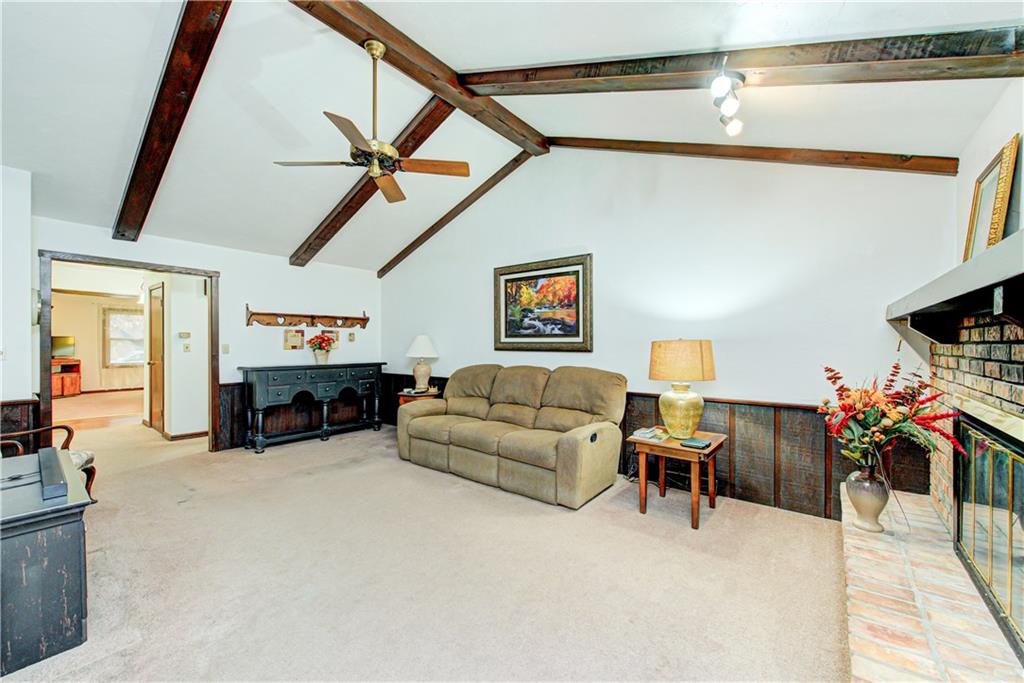 521 Valley Way Road Greenwood, IN 46142 - Photo 8 of 44 Gallery Image 8