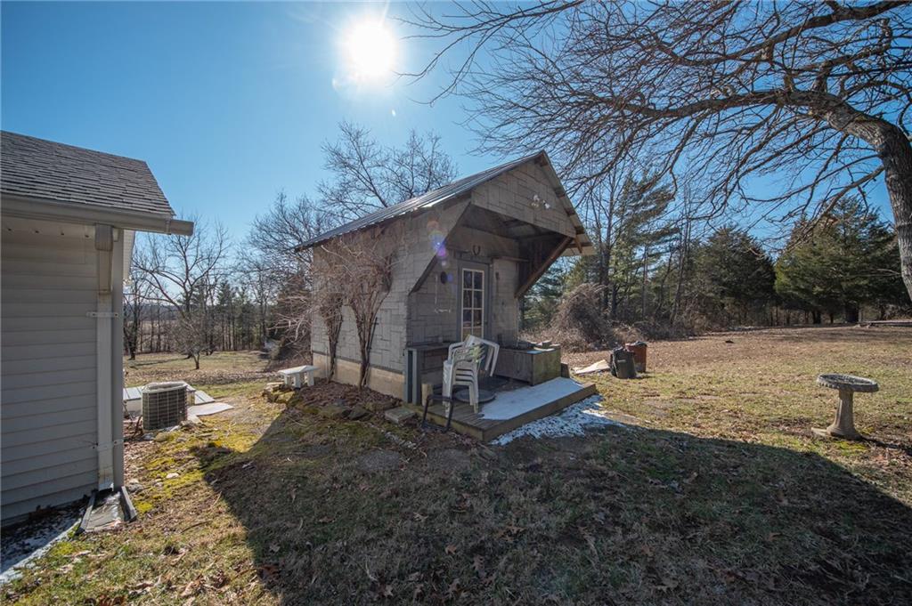 5991 South John Butler Road Columbus, IN 47201 - Photo 12 of 18