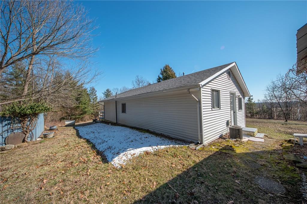 5991 South John Butler Road Columbus, IN 47201 - Photo 9 of 18