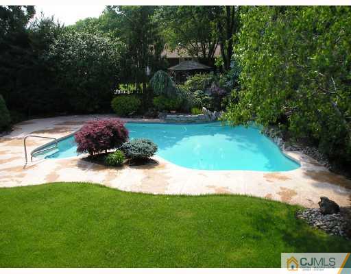 31 Tower Road Edison, NJ 08820 - Photo 7 of 10