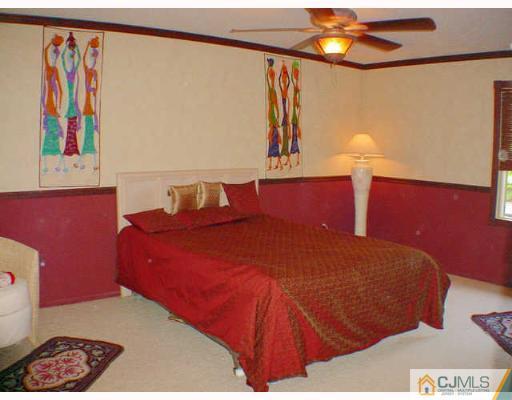 31 Tower Road Edison, NJ 08820 - Photo 9 of 10