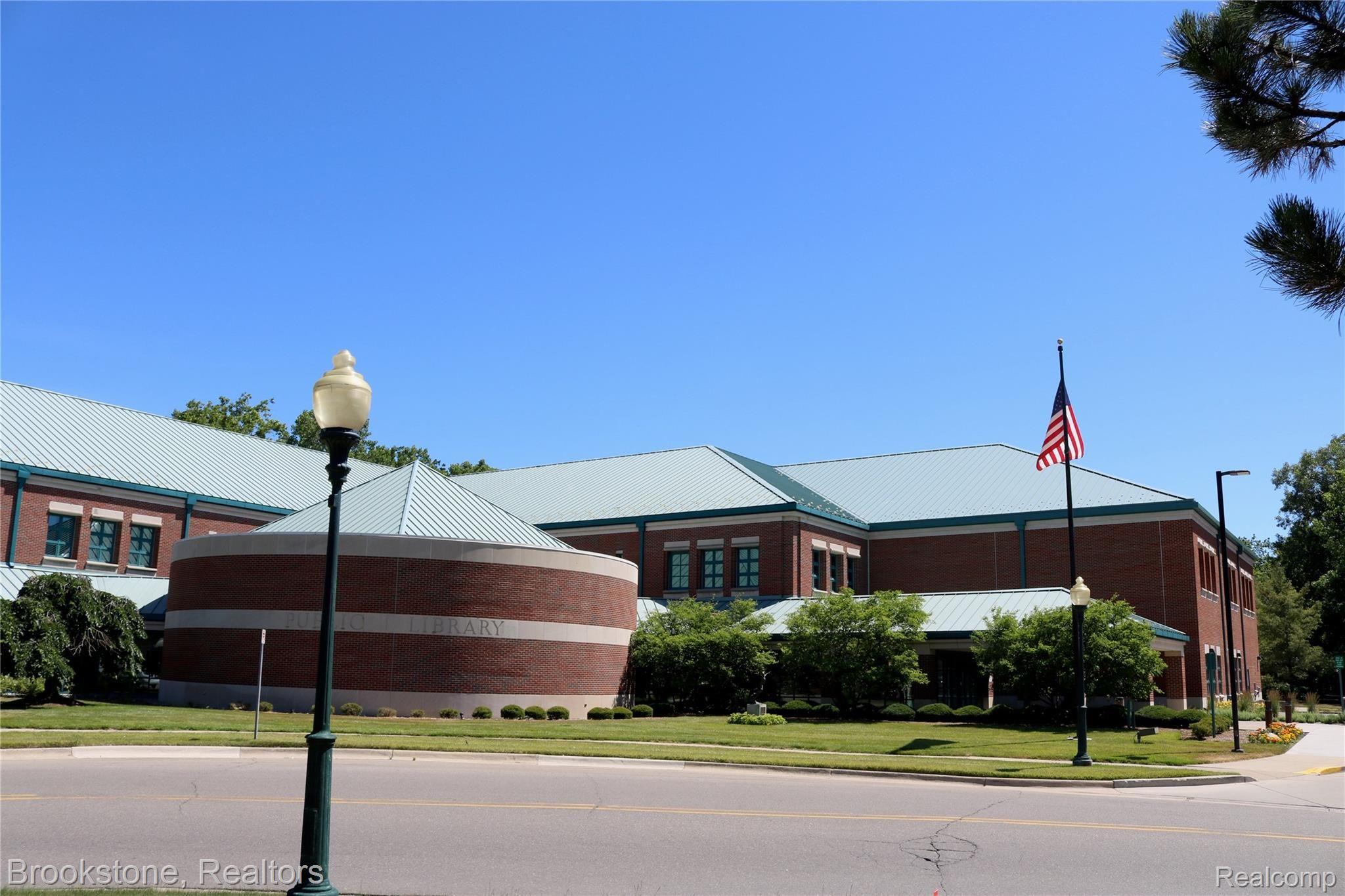 838 Wilwood Road Rochester, MI 48309 - Photo 6 of 53 THE ROCHESTER HILLS PUBLIC LIBRARY PROVIDES LIFE-LONG LEARNING OPPORTUNITIES, INSTALLS A LOVE OF READING & OFFERS EQUAL ACCESS TO INFORMATION.
