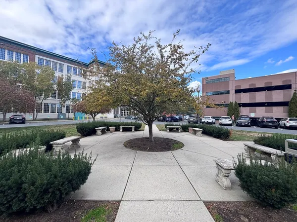 $2,800 | 4 Bishop Street, Unit 209, Framingham, MA 01702