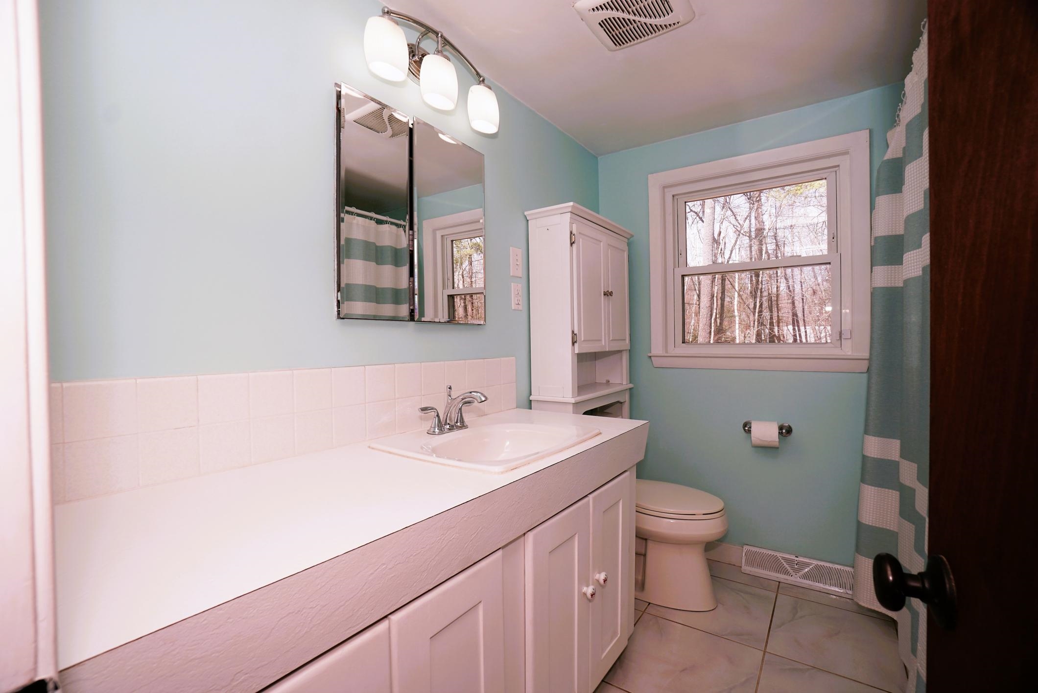 17 Rockrimmon Road Kingston, NH 03848 - Photo 21 of 30