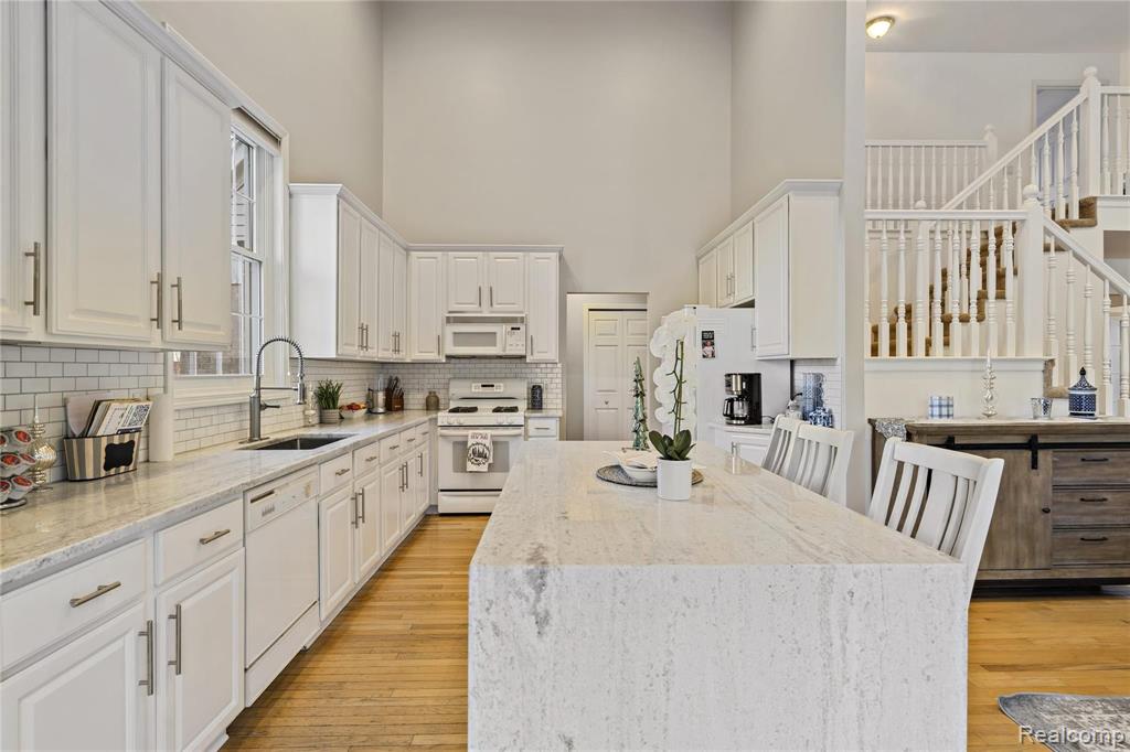 3960 Kaeleaf Road Lake Orion, MI 48360 - Photo 18 of 38