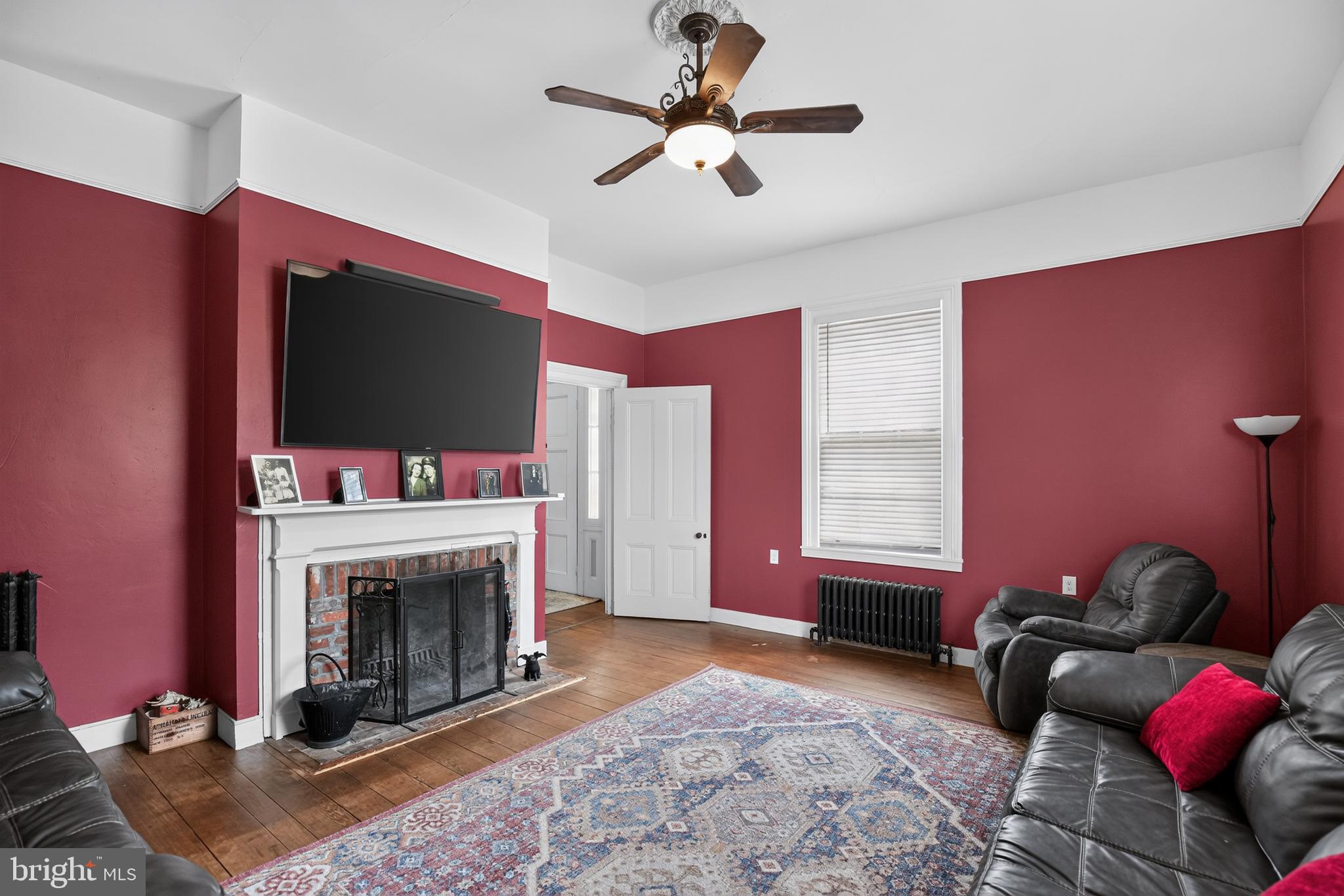 11450 Edge Hill Road Newburg, MD 20664 - Photo 17 of 65 family/living room