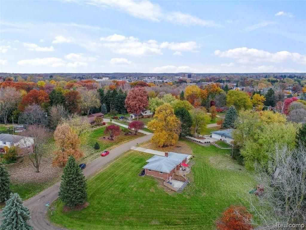1231 Stellma Lane Rochester Hills, MI 48309 - Photo 32 of 36