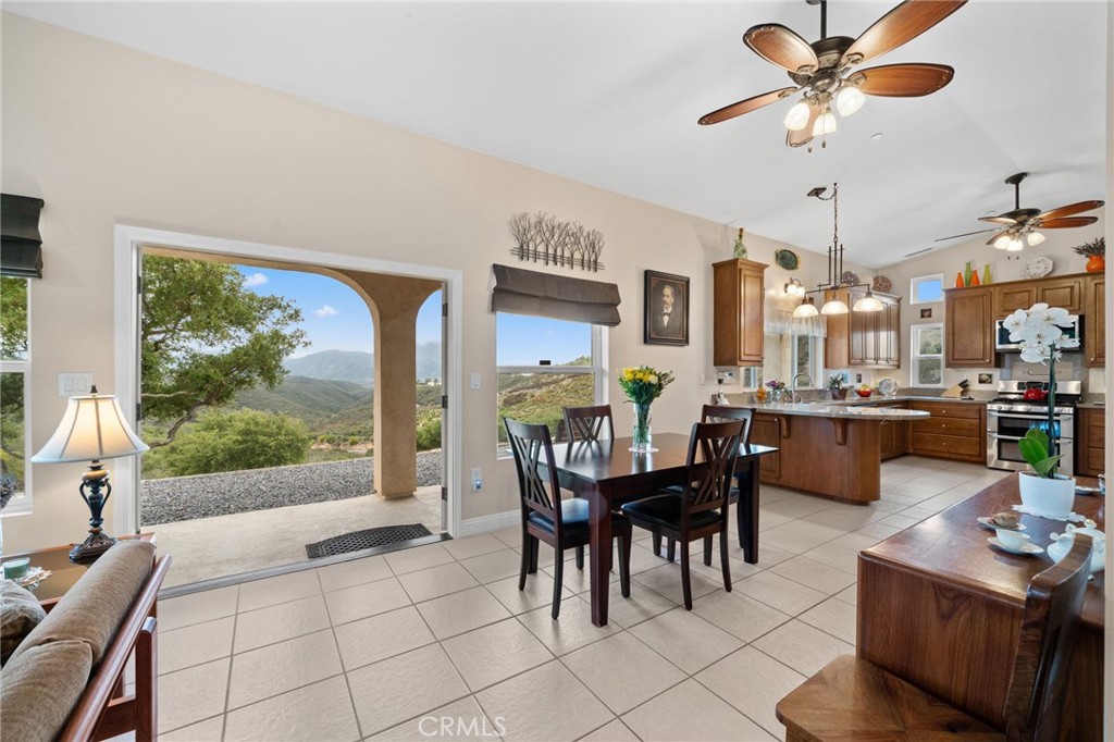 2389 Eric Road Fallbrook, CA 92028 - Photo 7 of 12