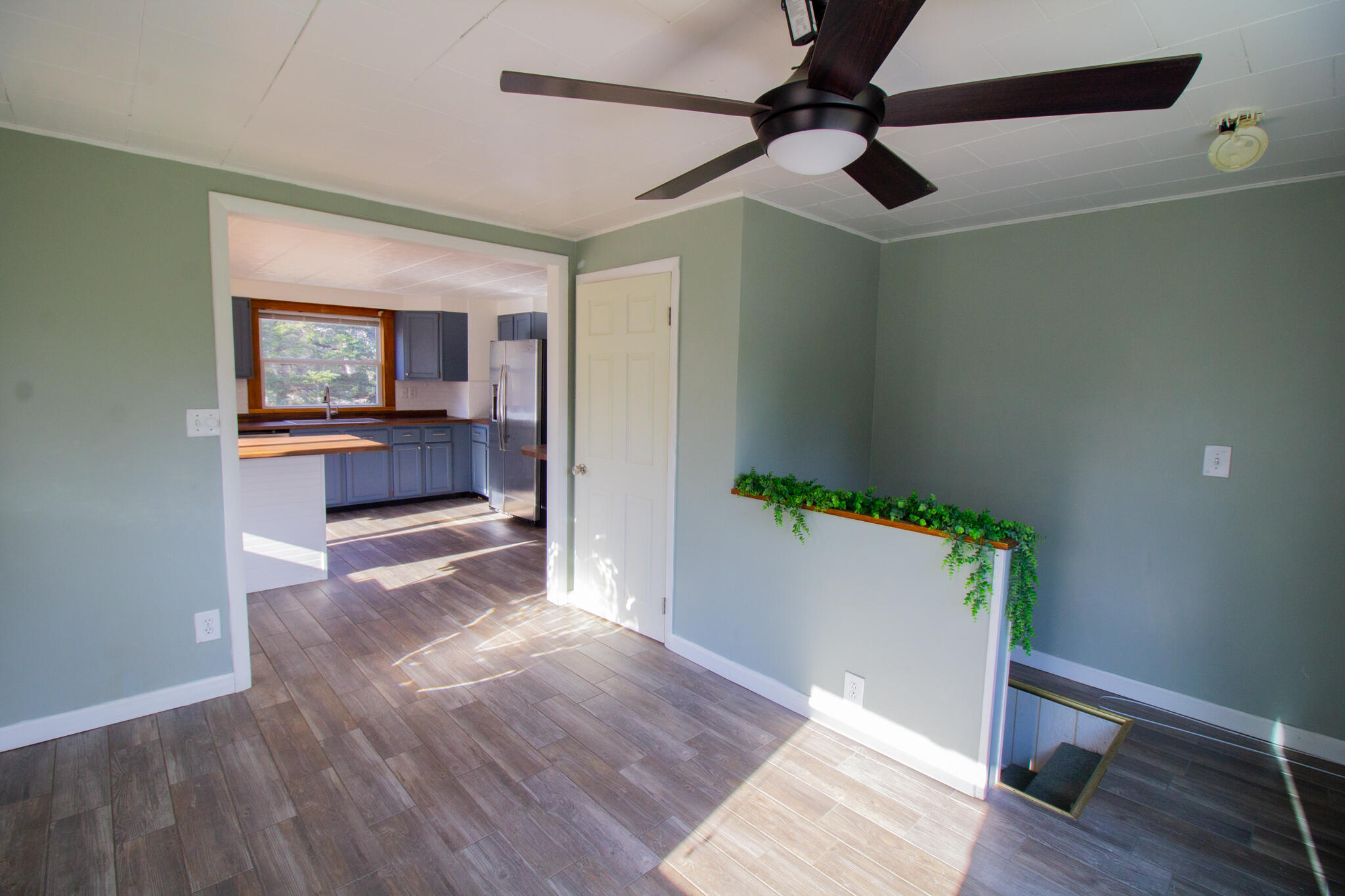 238 Swan Road Hermon, ME 04401 - Photo 5 of 45 IMG_2729