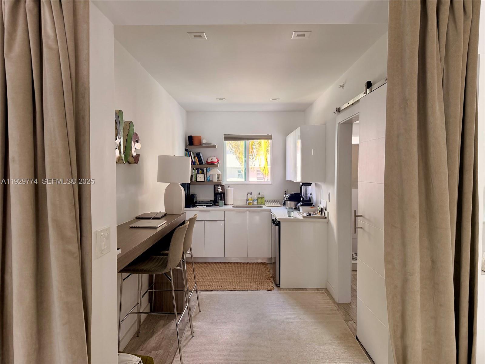 220 Collins Avenue, Unit 6B Miami Beach, FL 33139 - Photo 6 of 6