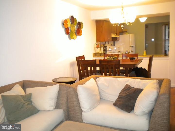 21 Raintree Drive Hamilton, NJ 08690 - Photo 3 of 16 Living Room