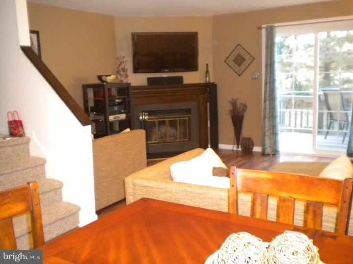 21 Raintree Drive Hamilton, NJ 08690 - Photo 5 of 16 Gallery Image 5