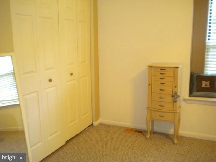 21 Raintree Drive Hamilton, NJ 08690 - Photo 9 of 16 Bedroom