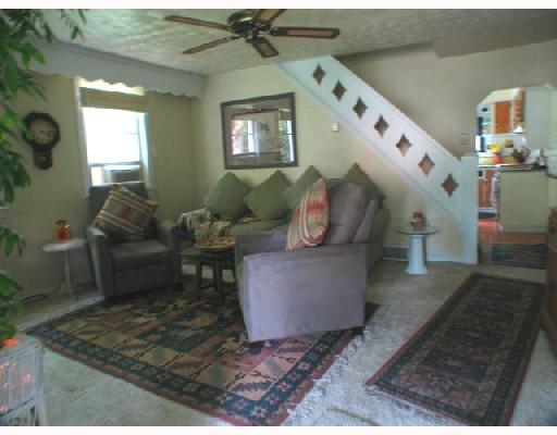 308 Riota Way Carrick, PA 15210 - Photo 3 of 8 Living Room.