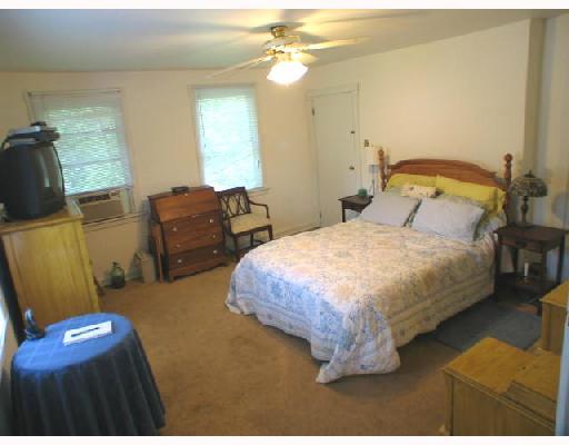 308 Riota Way Carrick, PA 15210 - Photo 4 of 8 Master Bedroom.