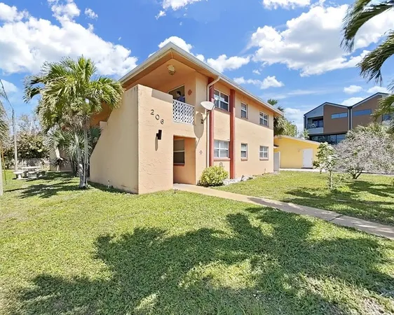 $2,300,000 | 206 22nd Avenue North, Indian Rocks Beach, FL 33785