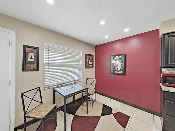 a view of a livingroom with furniture