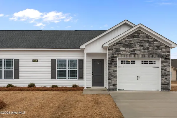 $265,900 | 4228 Laurel Rdg Drive, Unit B, Greenville, NC 27834