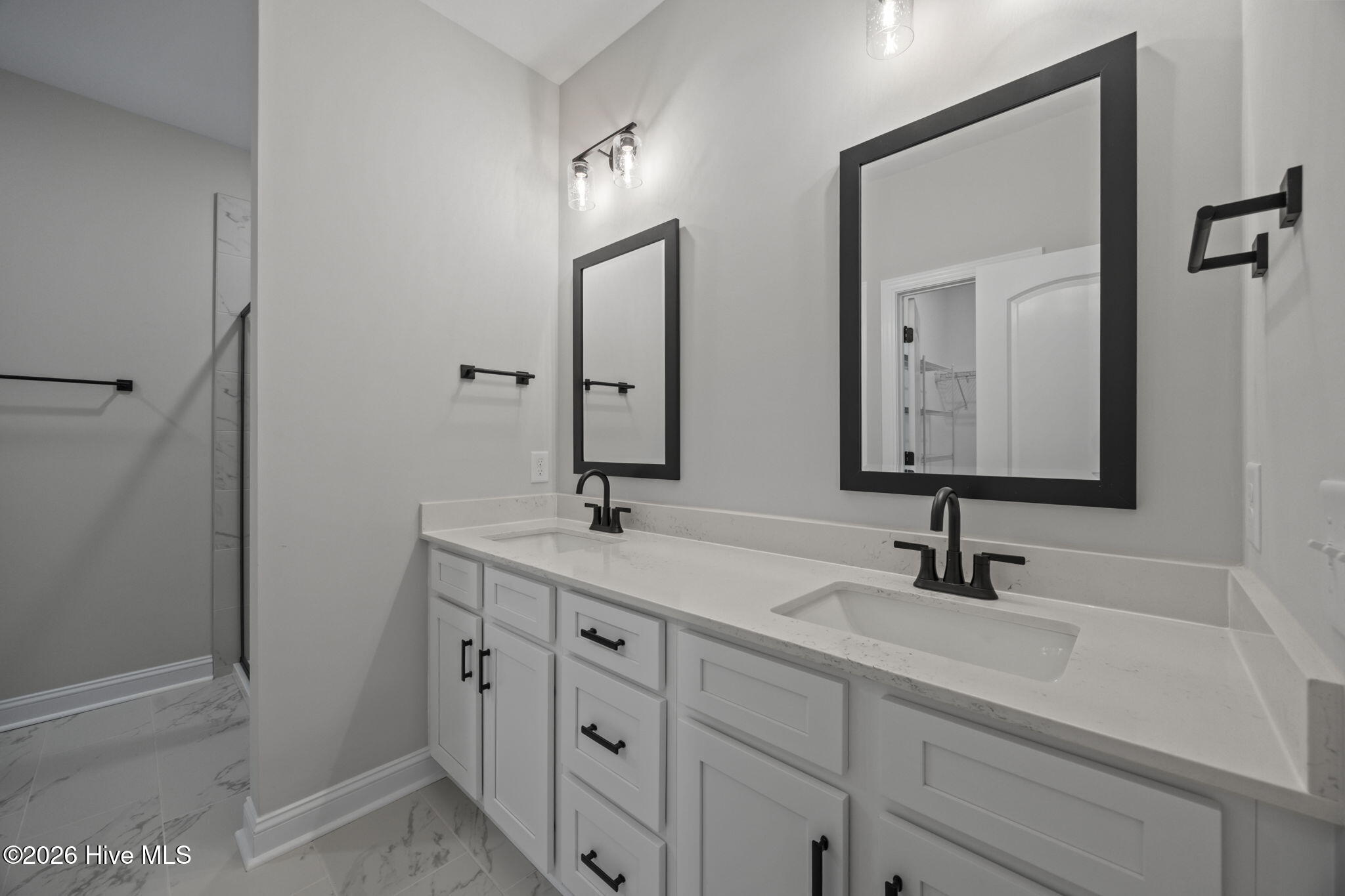 4228 Laurel Rdg Drive, Unit B Greenville, NC 27834 - Photo 26 of 42 36-web-or-mls-IMG_0327