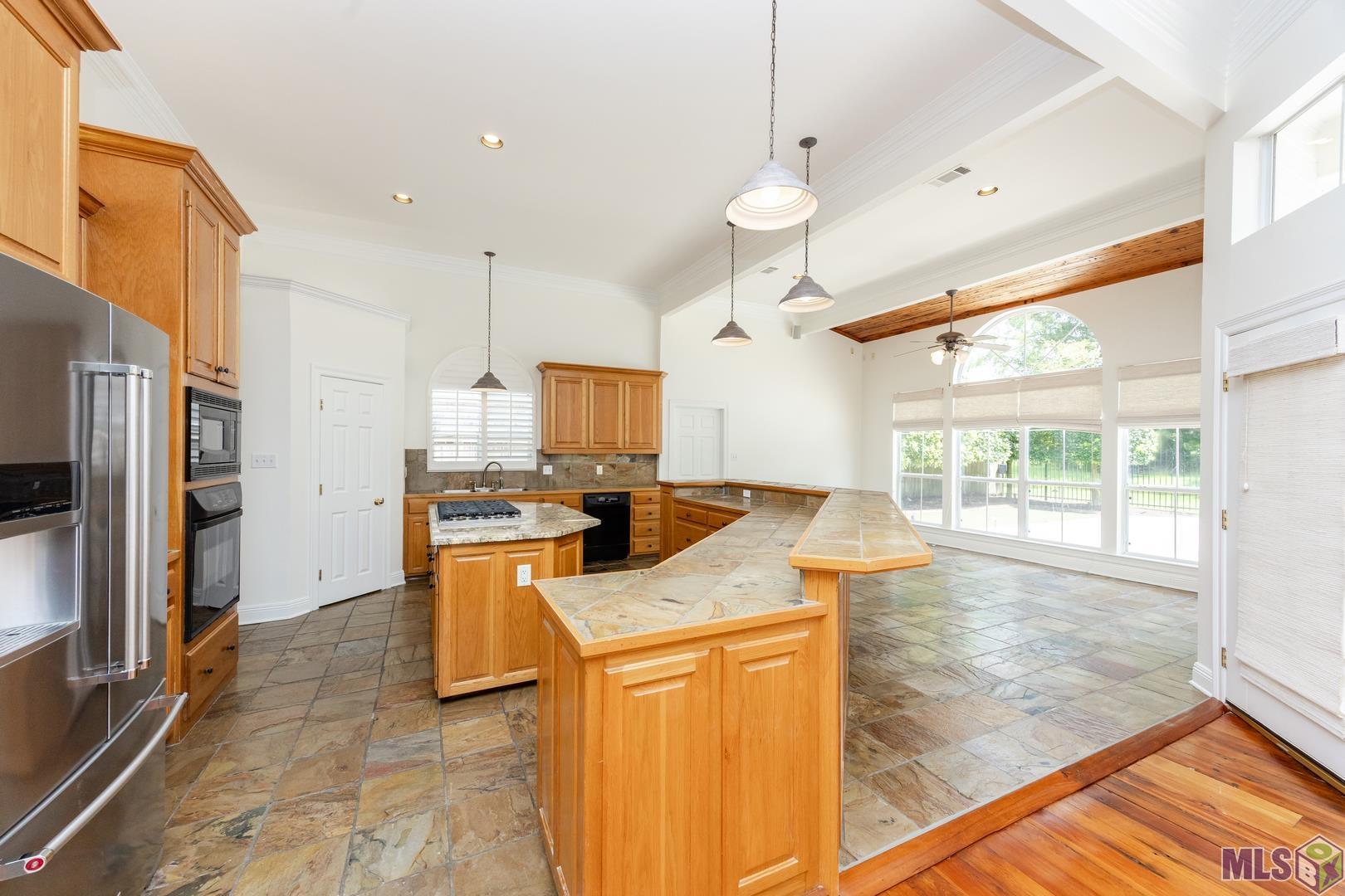 18041 Jefferson Ridge Drive Baton Rouge, LA 70817 - Photo 12 of 46 Gallery Image 12