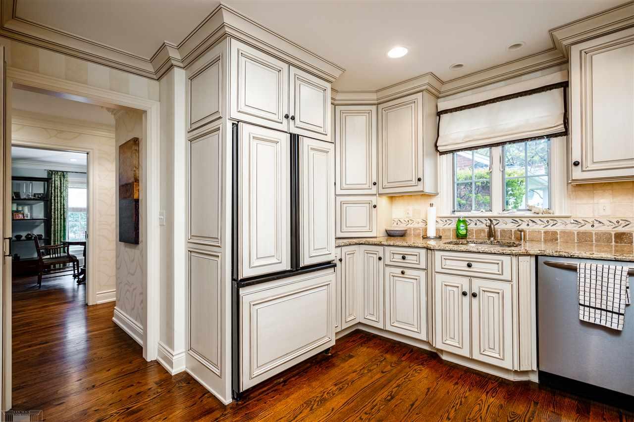 152 Cloverly Road Grosse Pointe, MI 48236 - Photo 24 of 59 50011864-23.JPG