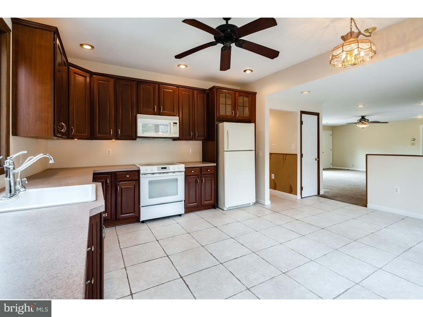 626 McKendimen Road Medford, NJ 08055 - Photo 8 of 24 Gallery Image 8