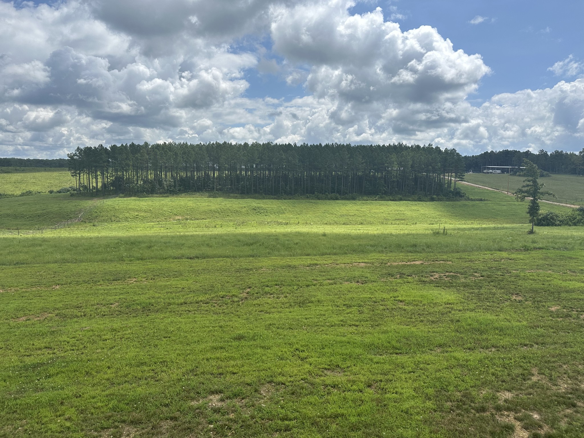 1654 Linville Road Lawrenceburg, TN 38464 - Photo 12 of 33 a view of an ocean